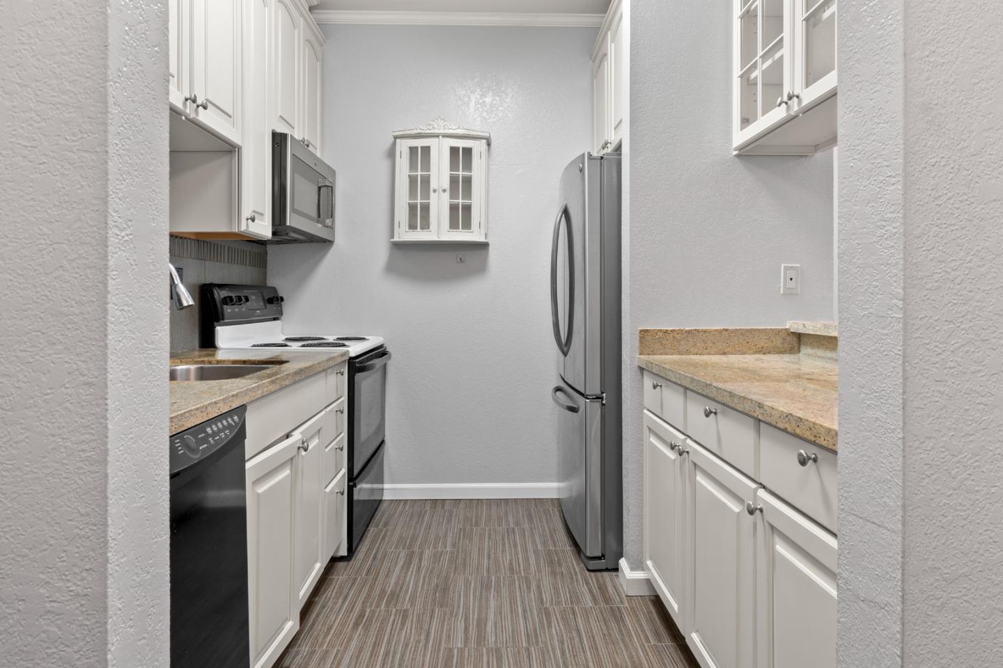 Detail Gallery Image 2 of 12 For 50 N San Mateo Dr #107,  San Mateo,  CA 94401 - 1 Beds | 1 Baths