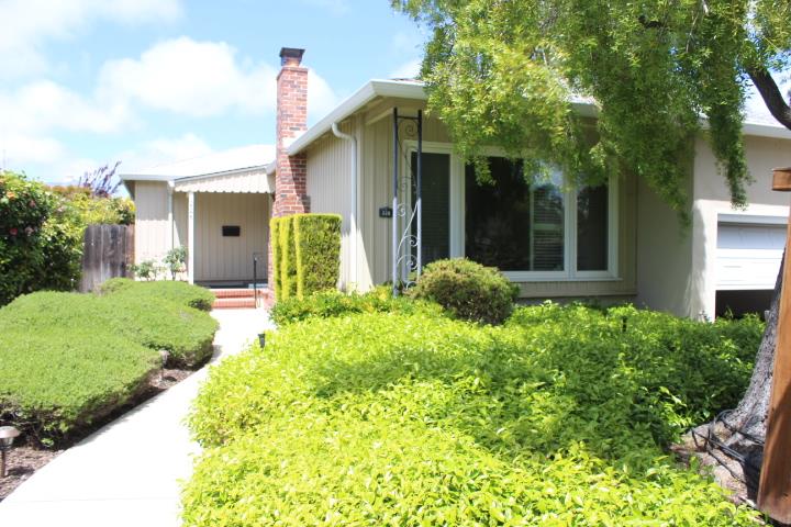 Photo of 226 Sylvan Ave in San Mateo, CA