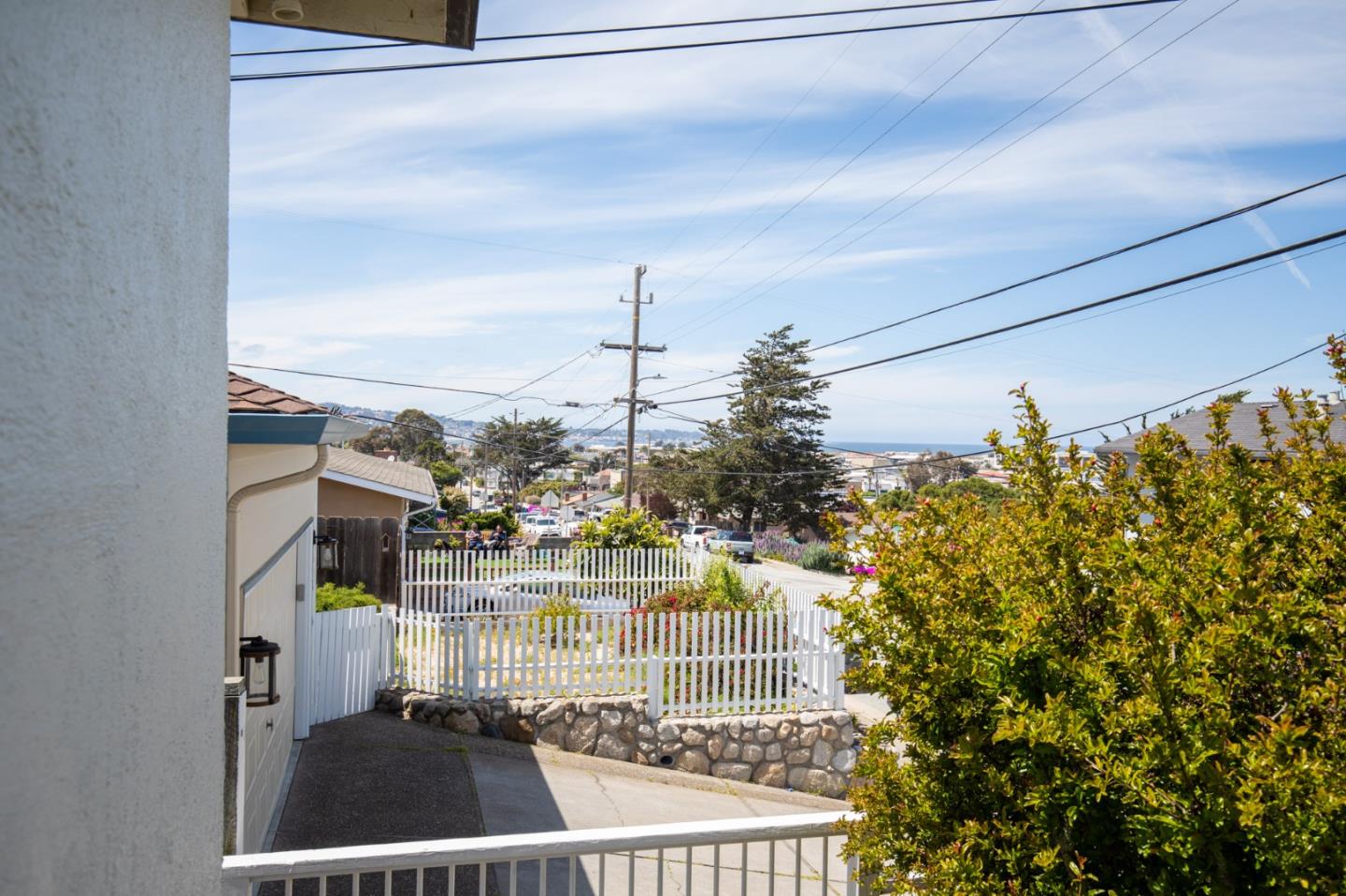 Detail Gallery Image 3 of 3 For 1120 Elm Ave, Seaside,  CA 93955 - 4 Beds | 1/1 Baths