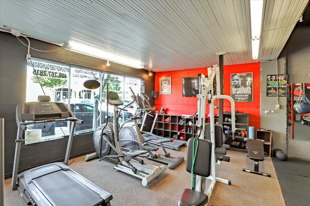 Detail Gallery Image 2 of 17 For 7648 Monterey St, Gilroy,  CA 95020 - – Beds | – Baths