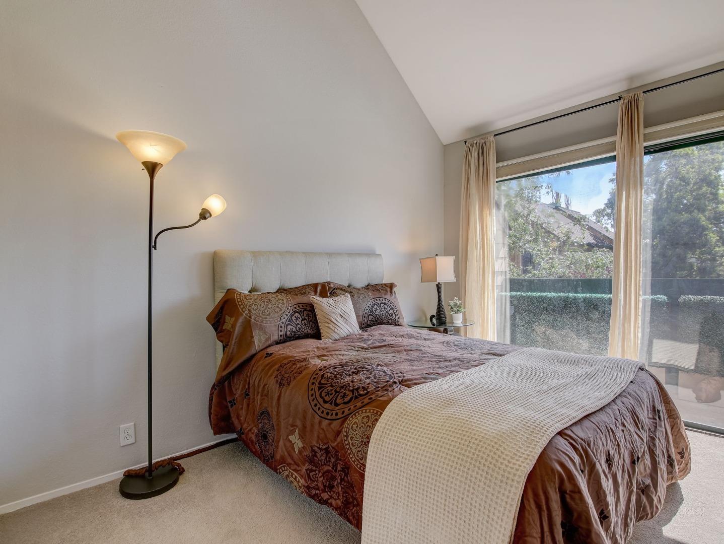 Detail Gallery Image 17 of 49 For 86 Pelican Ln, Redwood City,  CA 94065 - 2 Beds | 2 Baths