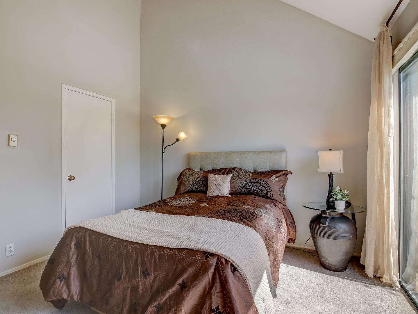 Detail Gallery Image 18 of 48 For 86 Pelican Ln, Redwood City,  CA 94065 - 2 Beds | 2 Baths