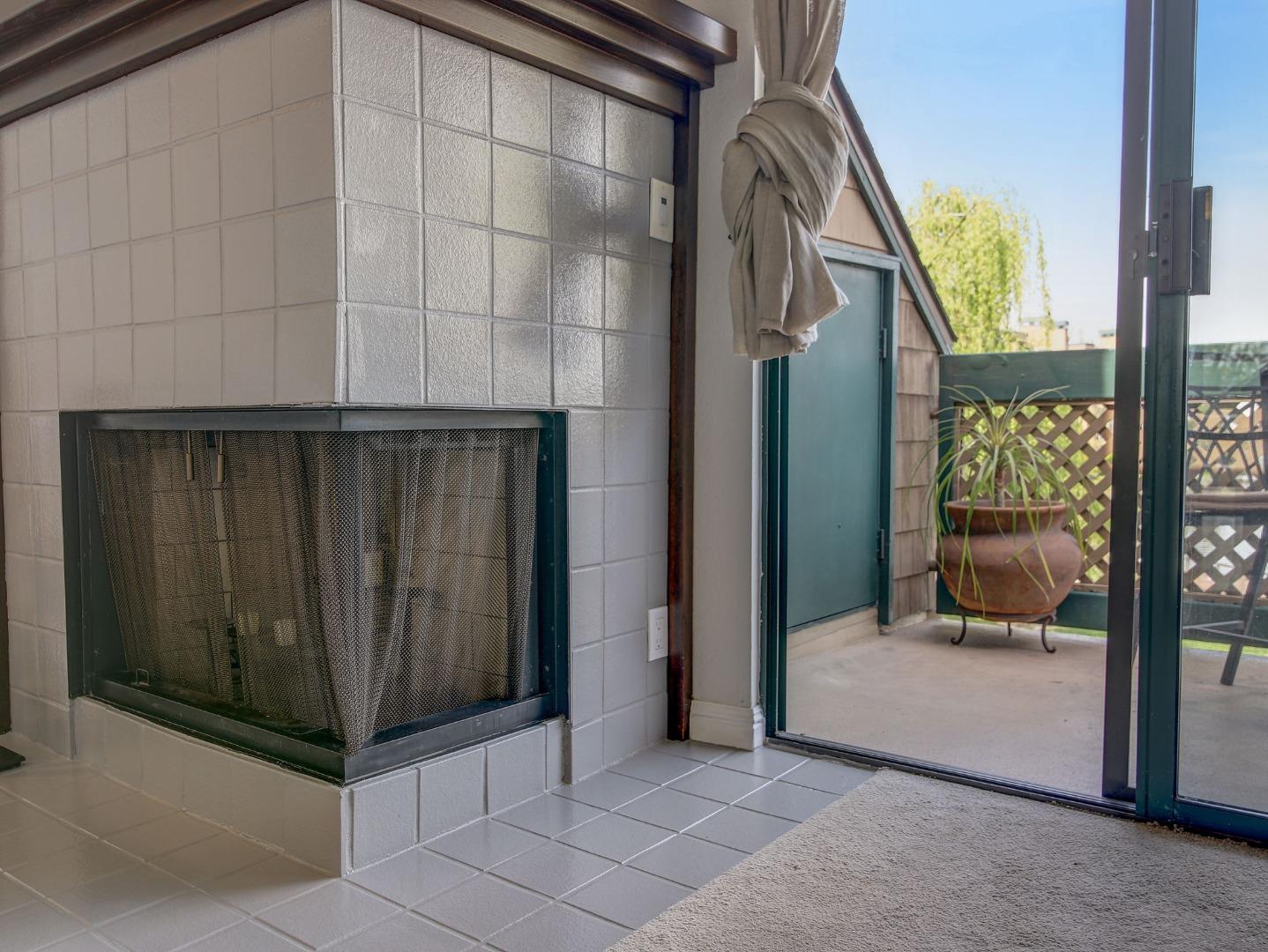 Detail Gallery Image 26 of 48 For 86 Pelican Ln, Redwood City,  CA 94065 - 2 Beds | 2 Baths