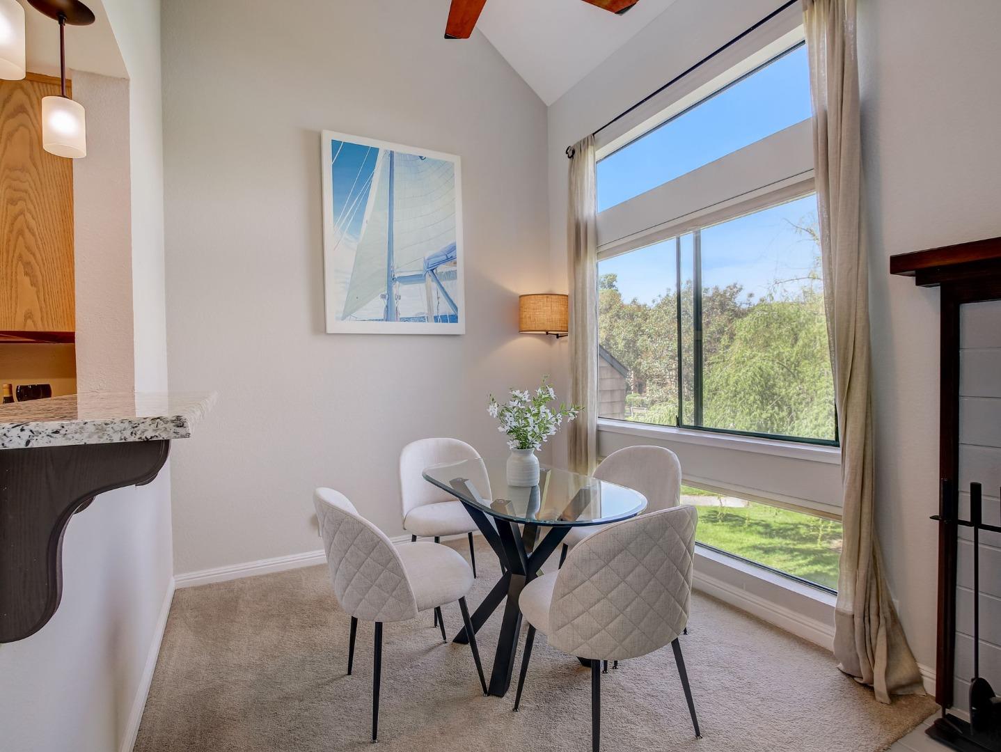 Detail Gallery Image 8 of 48 For 86 Pelican Ln, Redwood City,  CA 94065 - 2 Beds | 2 Baths