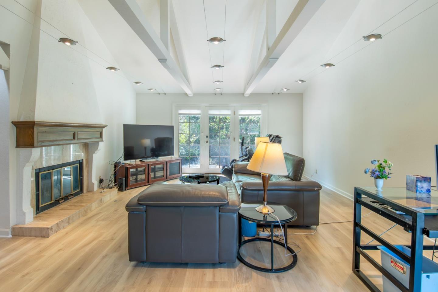 Detail Gallery Image 27 of 60 For 14952 Sobey Rd, Saratoga,  CA 95070 - 4 Beds | 2/1 Baths