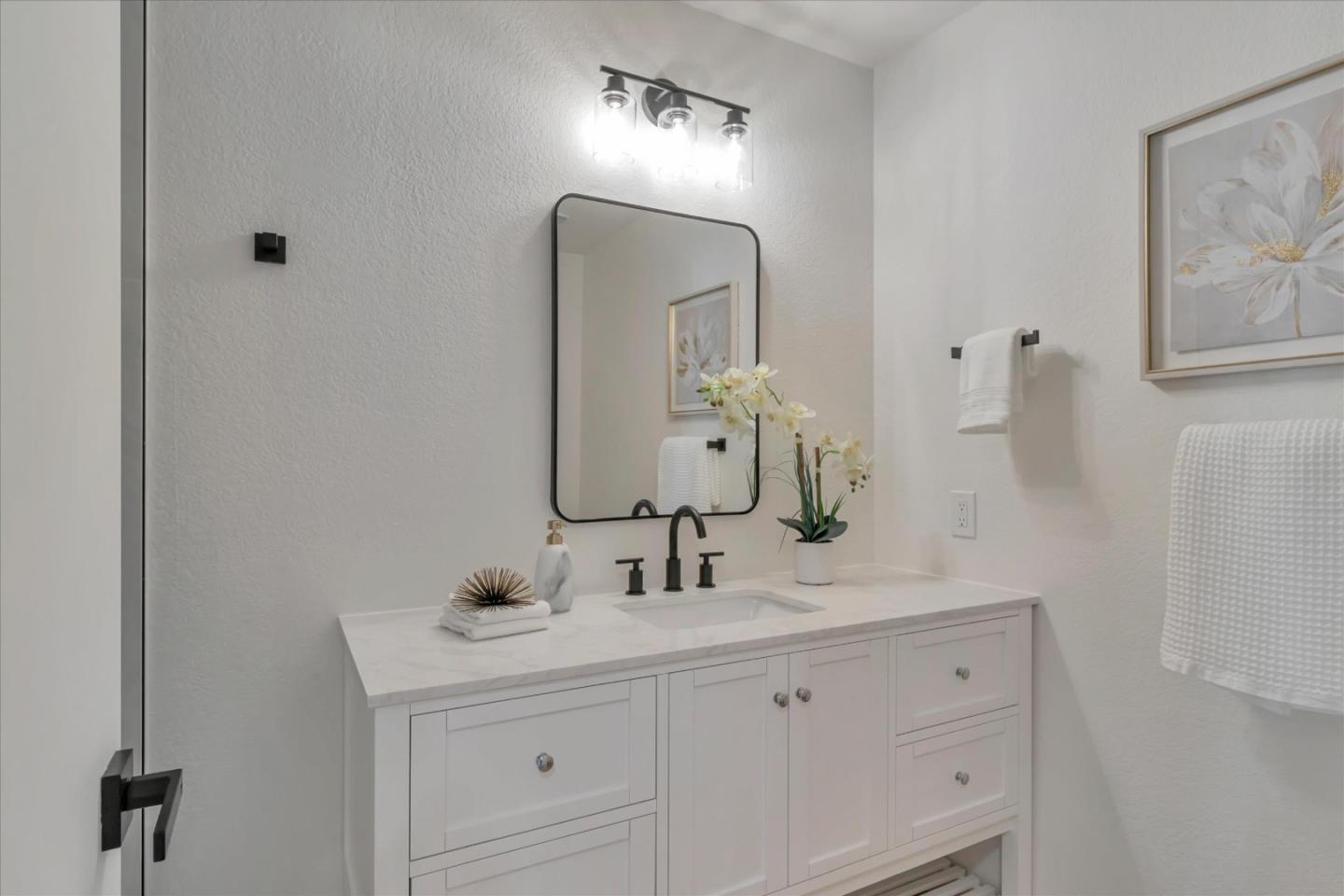 Detail Gallery Image 26 of 33 For 3438 Lochinvar Ave, Santa Clara,  CA 95051 - 3 Beds | 2/1 Baths