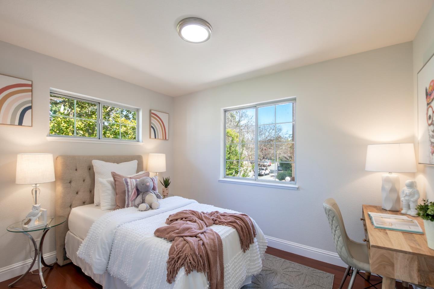 Detail Gallery Image 18 of 42 For 445 Bella Corte, Mountain View,  CA 94043 - 3 Beds | 2/1 Baths