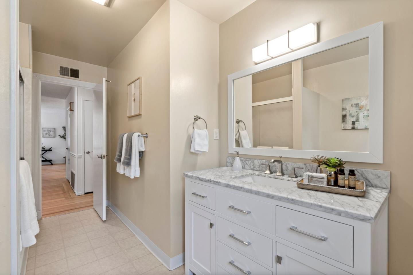 Detail Gallery Image 30 of 54 For 2170 Gordon Ave, Menlo Park,  CA 94025 - 4 Beds | 2/1 Baths