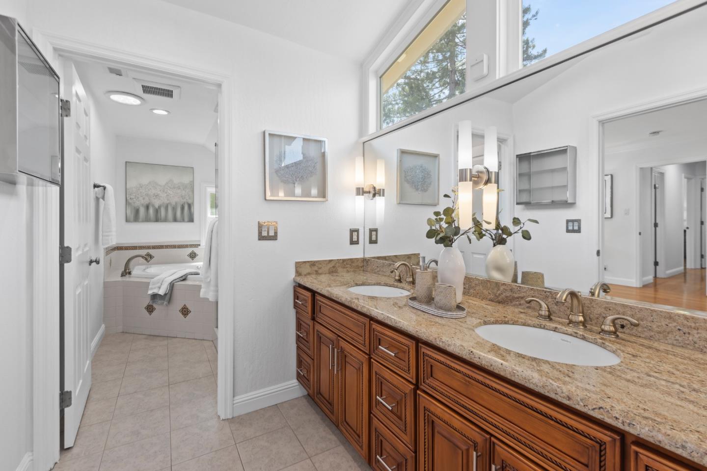 Detail Gallery Image 29 of 36 For 745 Greer Rd, Palo Alto,  CA 94303 - 4 Beds | 3/1 Baths