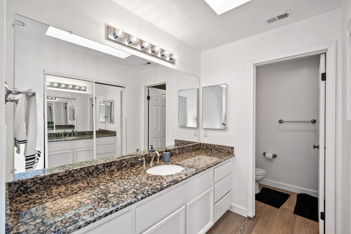 Detail Gallery Image 17 of 30 For 1910 Winding Creek Ct, San Jose,  CA 95148 - 2 Beds | 2/1 Baths