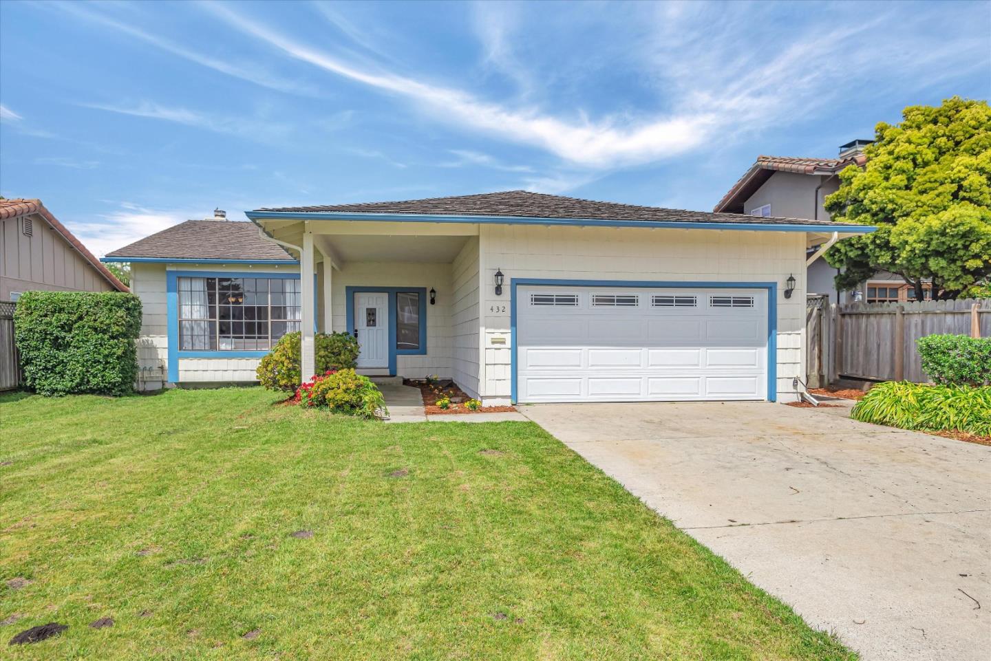 Photo of 432 W Beach Ave in Half Moon Bay, CA