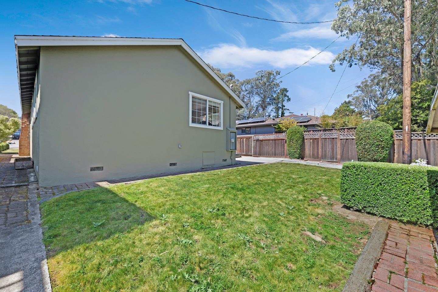Detail Gallery Image 29 of 33 For 1220 Claremont Dr, San Bruno,  CA 94066 - 3 Beds | 2 Baths