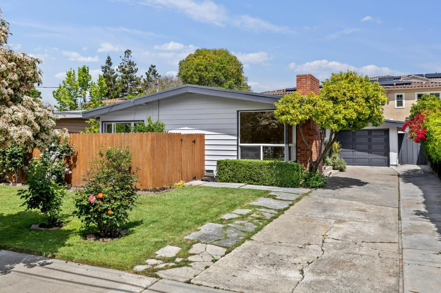 Photo of 311 W Eaglewood Ave in Sunnyvale, CA