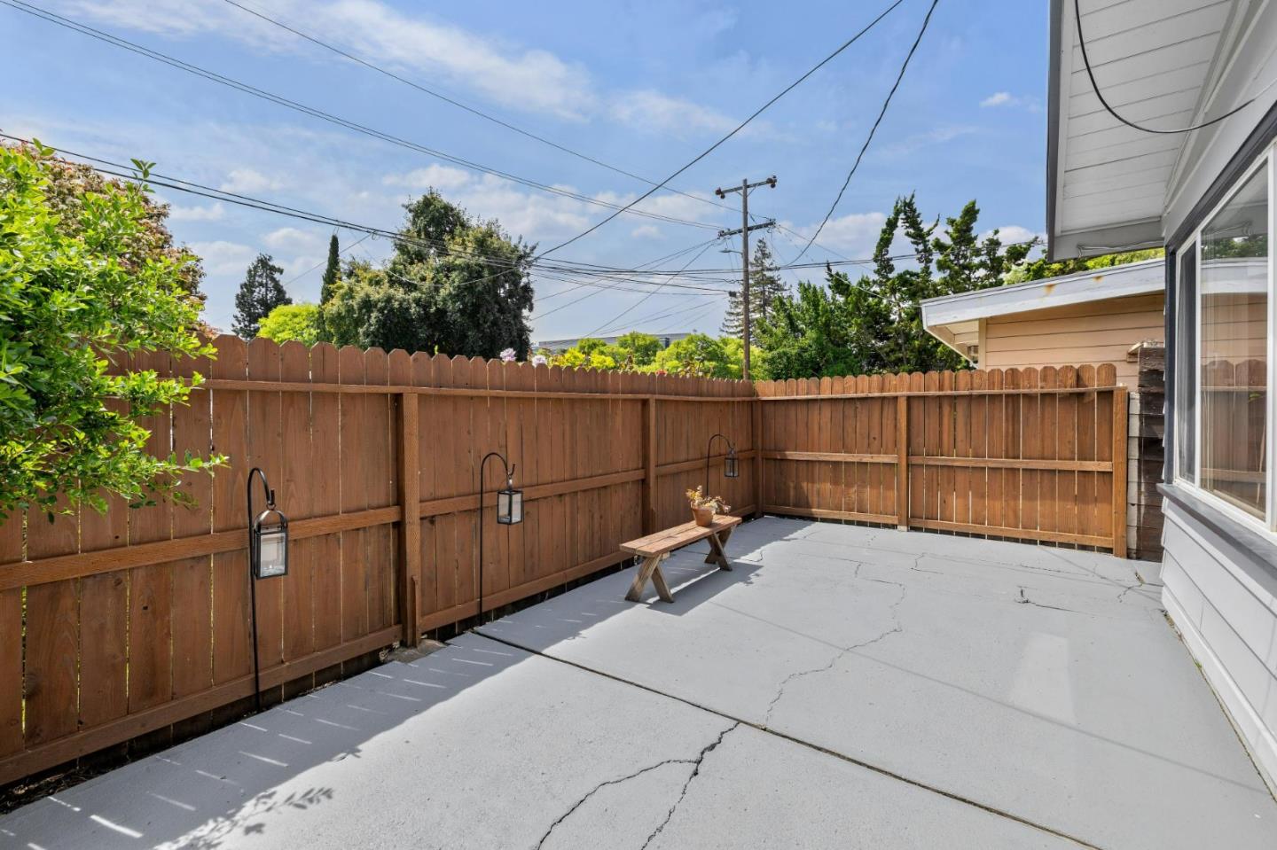 Detail Gallery Image 7 of 14 For 311 W Eaglewood Ave, Sunnyvale,  CA 94085 - 3 Beds | 1/1 Baths