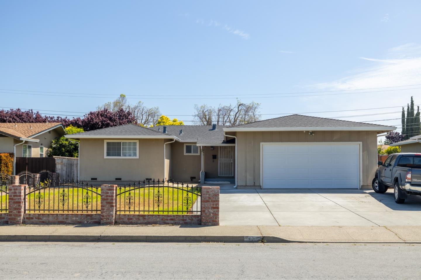 Detail Gallery Image 1 of 34 For 190 Barker St, Milpitas,  CA 95035 - 4 Beds | 2 Baths