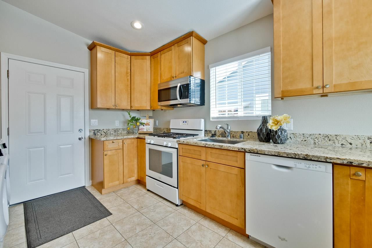 Detail Gallery Image 10 of 79 For 4047 Gion Ave, San Jose,  CA 95127 - 3 Beds | 2 Baths