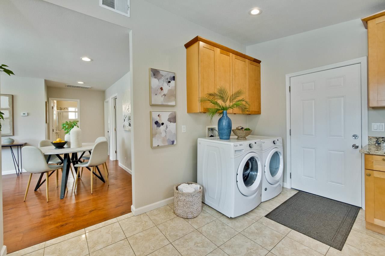 Detail Gallery Image 11 of 79 For 4047 Gion Ave, San Jose,  CA 95127 - 3 Beds | 2 Baths