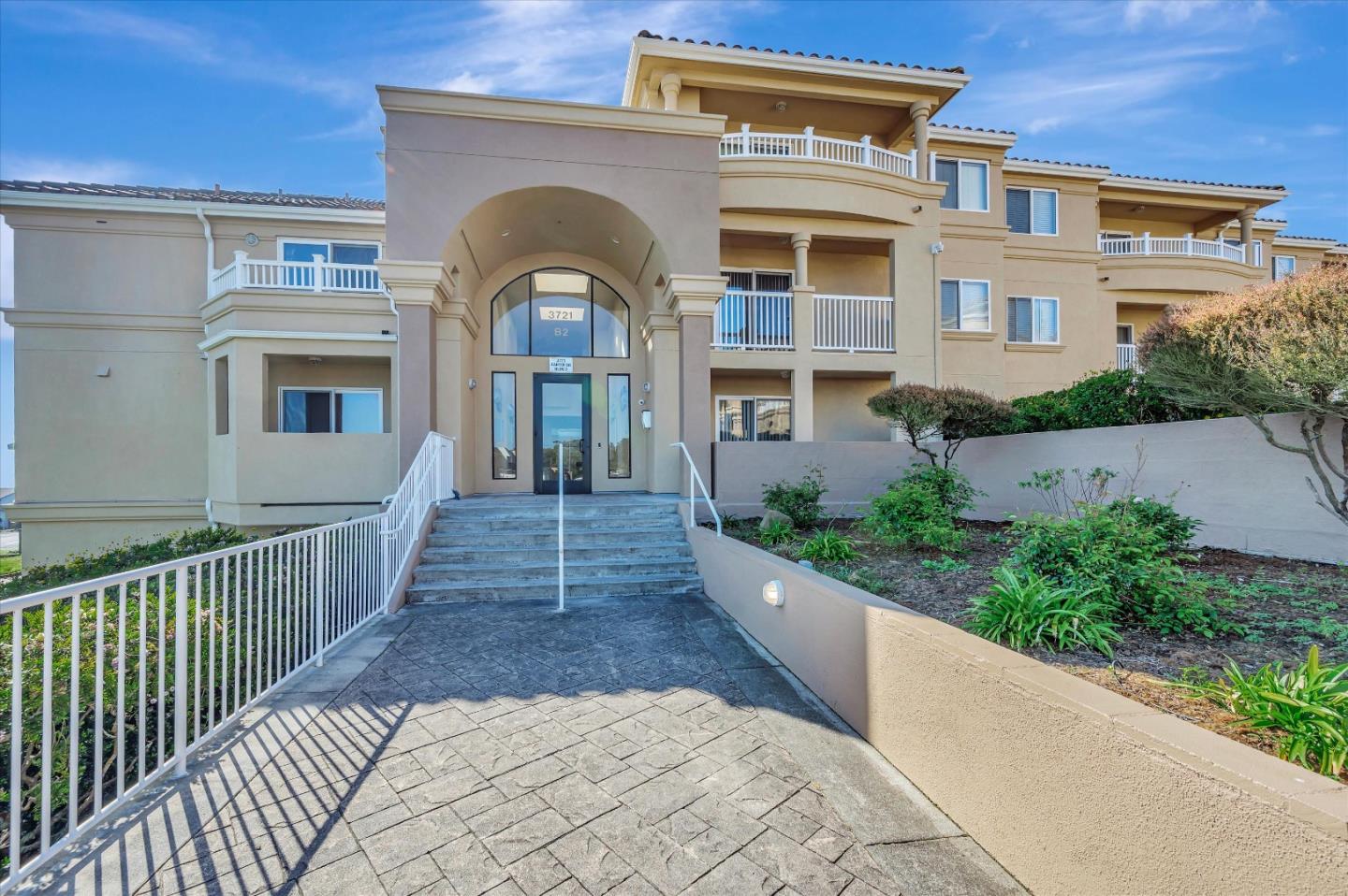 Detail Gallery Image 1 of 1 For 3721 Carter Dr #2203,  South San Francisco,  CA 94080 - 2 Beds | 2 Baths