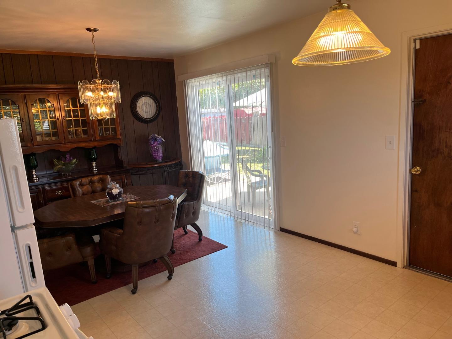1247 Hawaii Pl, Salinas, CA 93905 photo 6