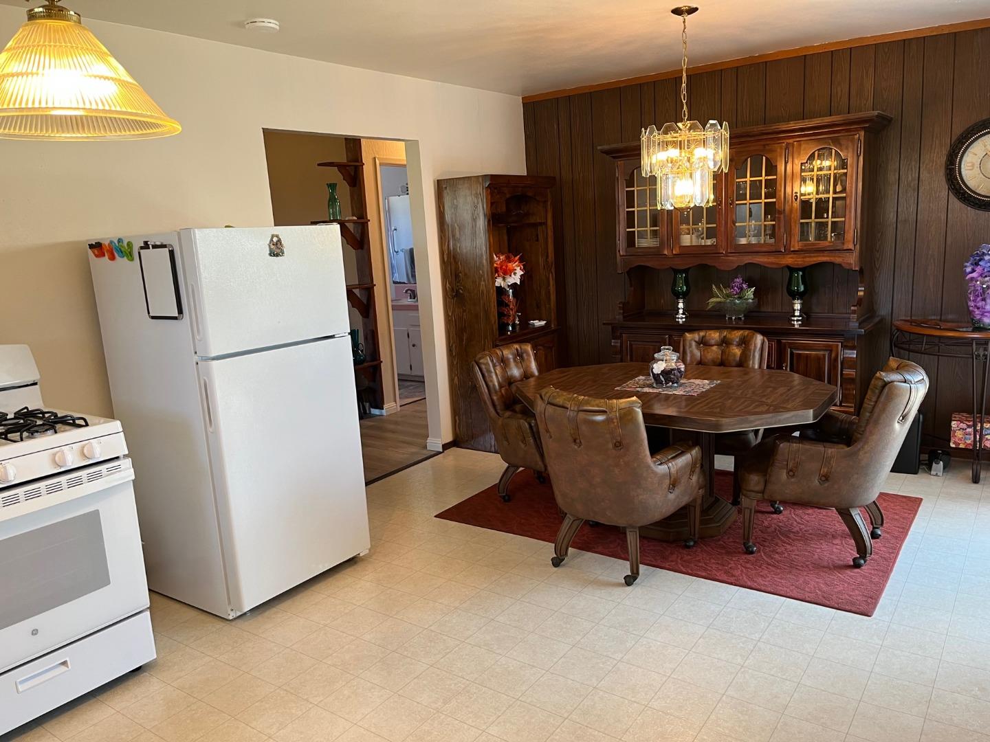 1247 Hawaii Pl, Salinas, CA 93905 photo 8
