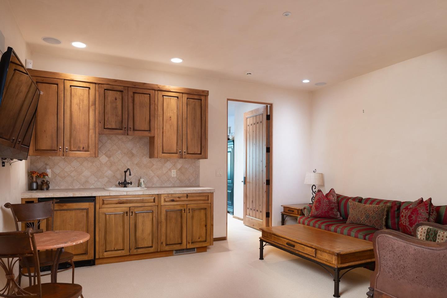 Detail Gallery Image 25 of 48 For 7 Rumsen Trce, Carmel,  CA 93923 - 5 Beds | 4/3 Baths