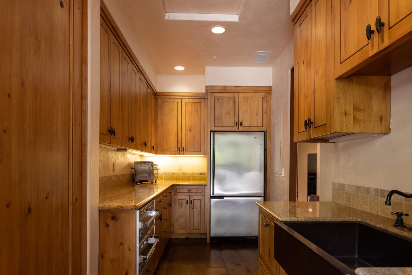 Detail Gallery Image 7 of 48 For 7 Rumsen Trce, Carmel,  CA 93923 - 5 Beds | 4/3 Baths
