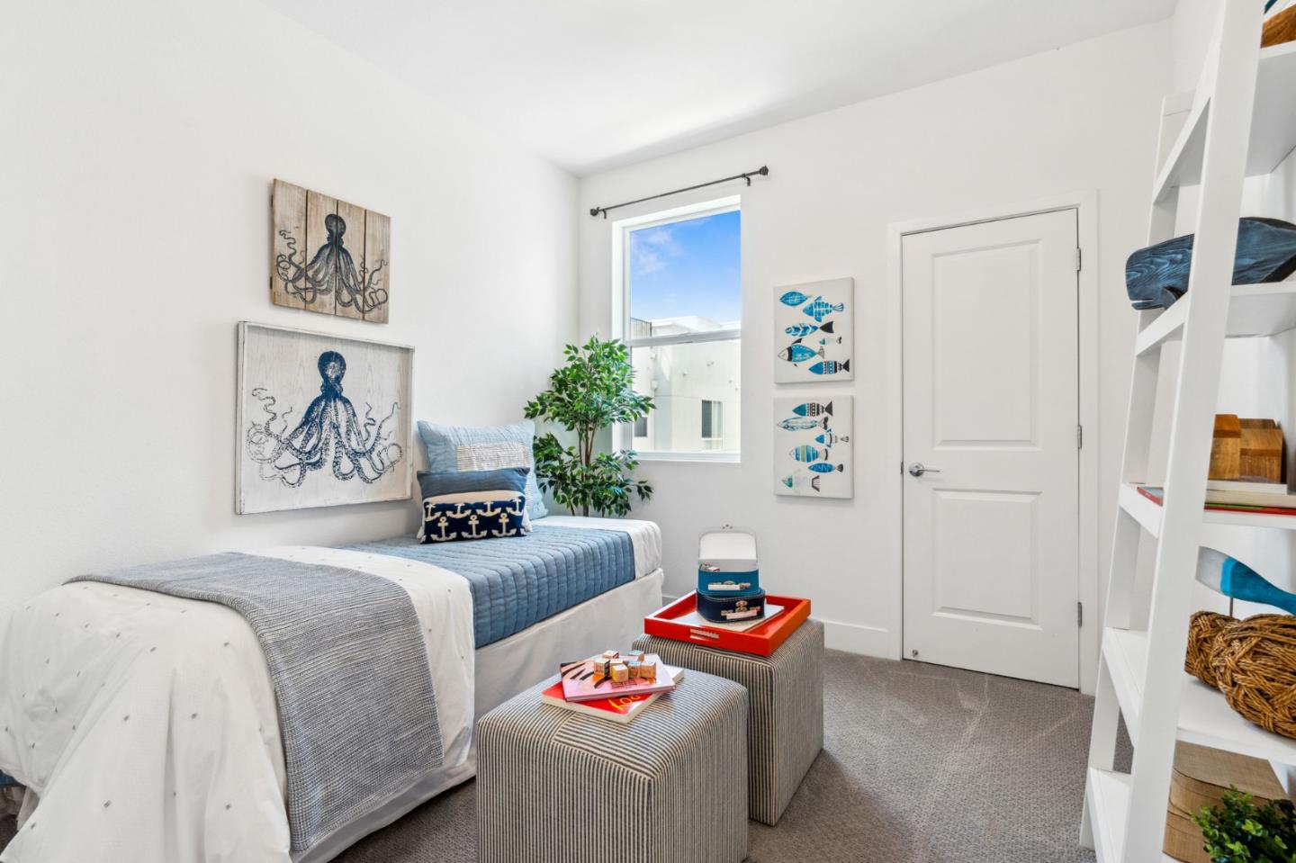 Detail Gallery Image 11 of 29 For 1558 Seawind Dr, Richmond,  CA 94804 - 3 Beds | 2/2 Baths