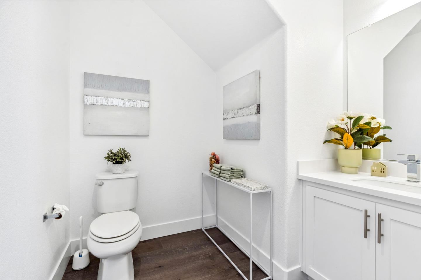 Detail Gallery Image 21 of 29 For 1558 Seawind Dr, Richmond,  CA 94804 - 3 Beds | 2/2 Baths