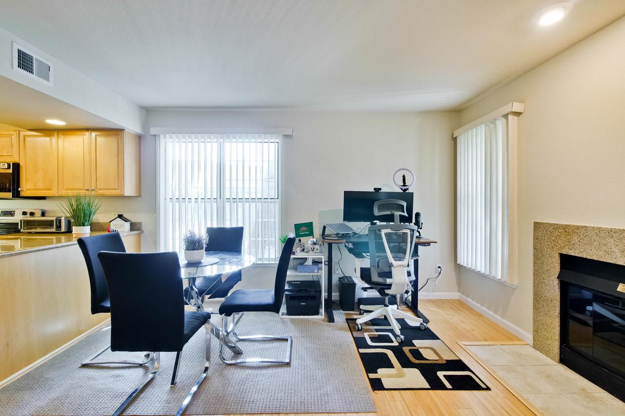Detail Gallery Image 11 of 25 For 627 E El Camino Real #104,  Sunnyvale,  CA 94087 - 2 Beds | 2/1 Baths