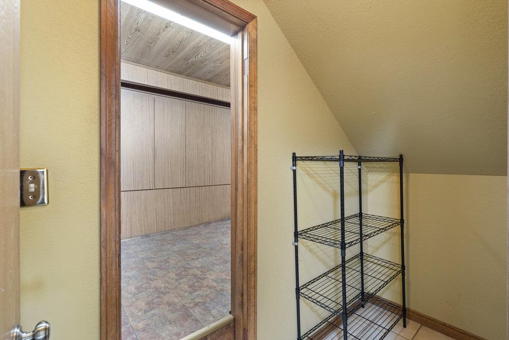 Detail Gallery Image 54 of 79 For 523 Exeter Way, San Carlos,  CA 94070 - 4 Beds | 2/1 Baths