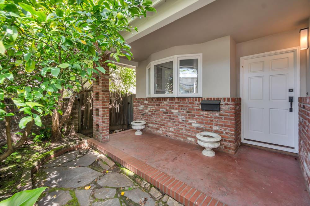 Detail Gallery Image 5 of 47 For 1630 Balboa Way, Burlingame,  CA 94010 - 3 Beds | 2 Baths