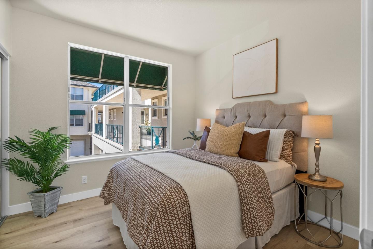Detail Gallery Image 16 of 36 For 401 Baltic Cir #427,  Redwood City,  CA 94065 - 2 Beds | 2 Baths