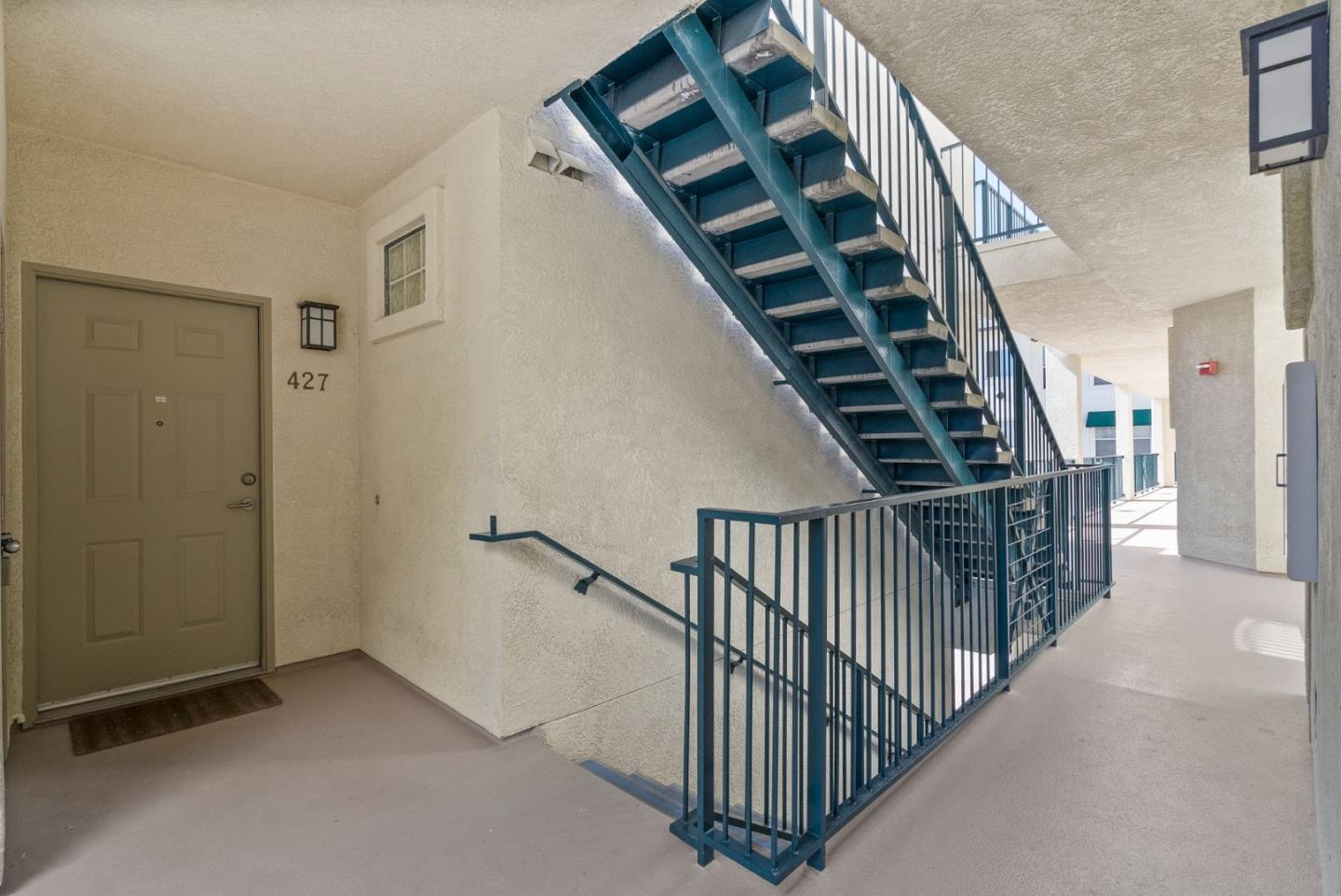 Detail Gallery Image 25 of 36 For 401 Baltic Cir #427,  Redwood City,  CA 94065 - 2 Beds | 2 Baths