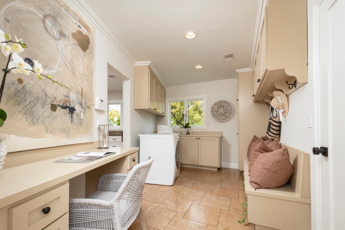 Detail Gallery Image 13 of 26 For 407 Virginia Ave, San Mateo,  CA 94402 - 4 Beds | 4/1 Baths