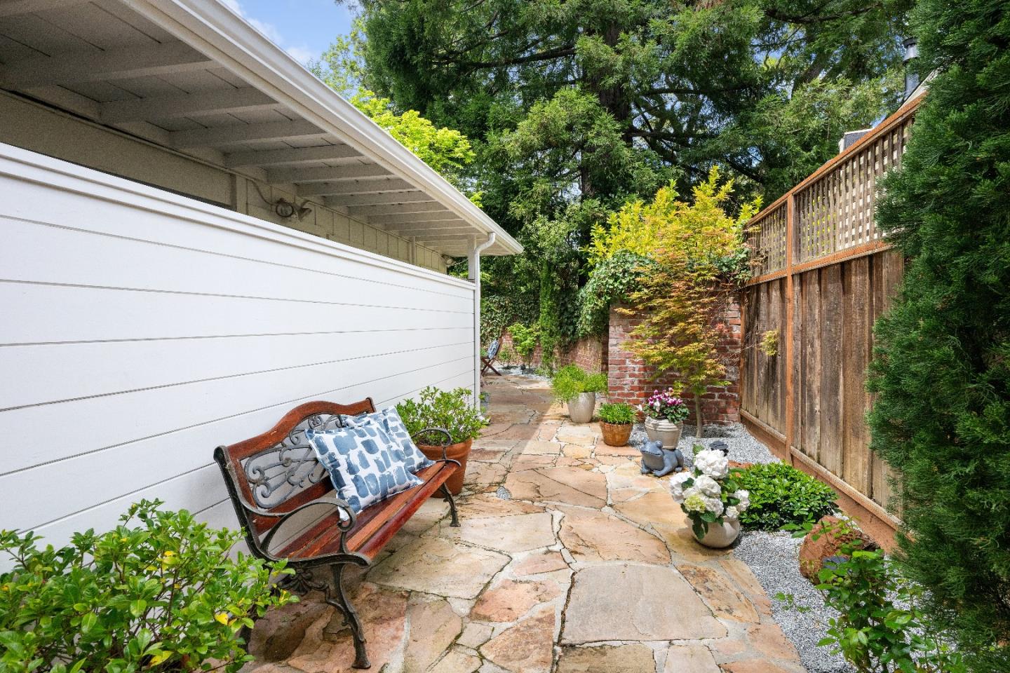 Detail Gallery Image 30 of 42 For 610 Bromfield Rd, San Mateo,  CA 94402 - 3 Beds | 2 Baths