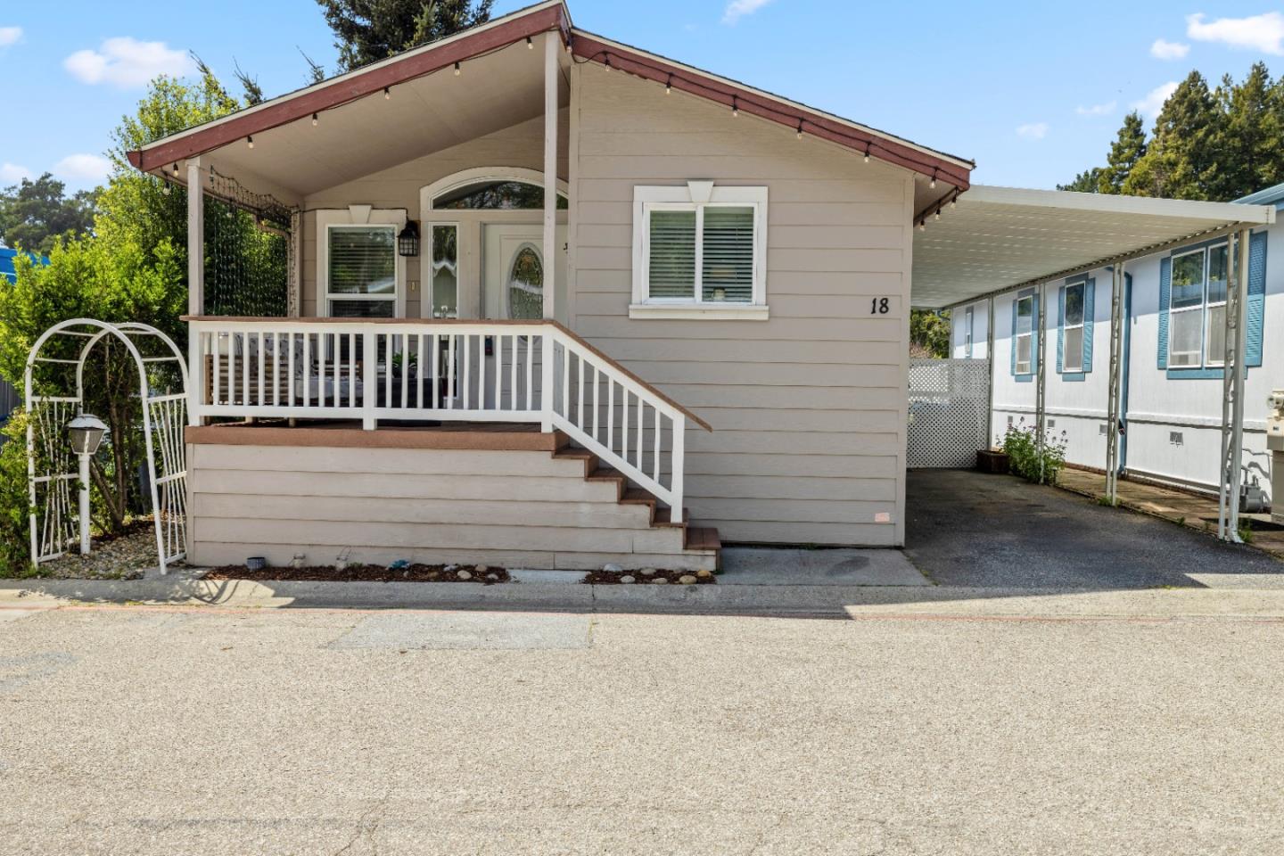Detail Gallery Image 3 of 42 For 3060 Porter St #18,  Soquel,  CA 95073 - 3 Beds | 2 Baths