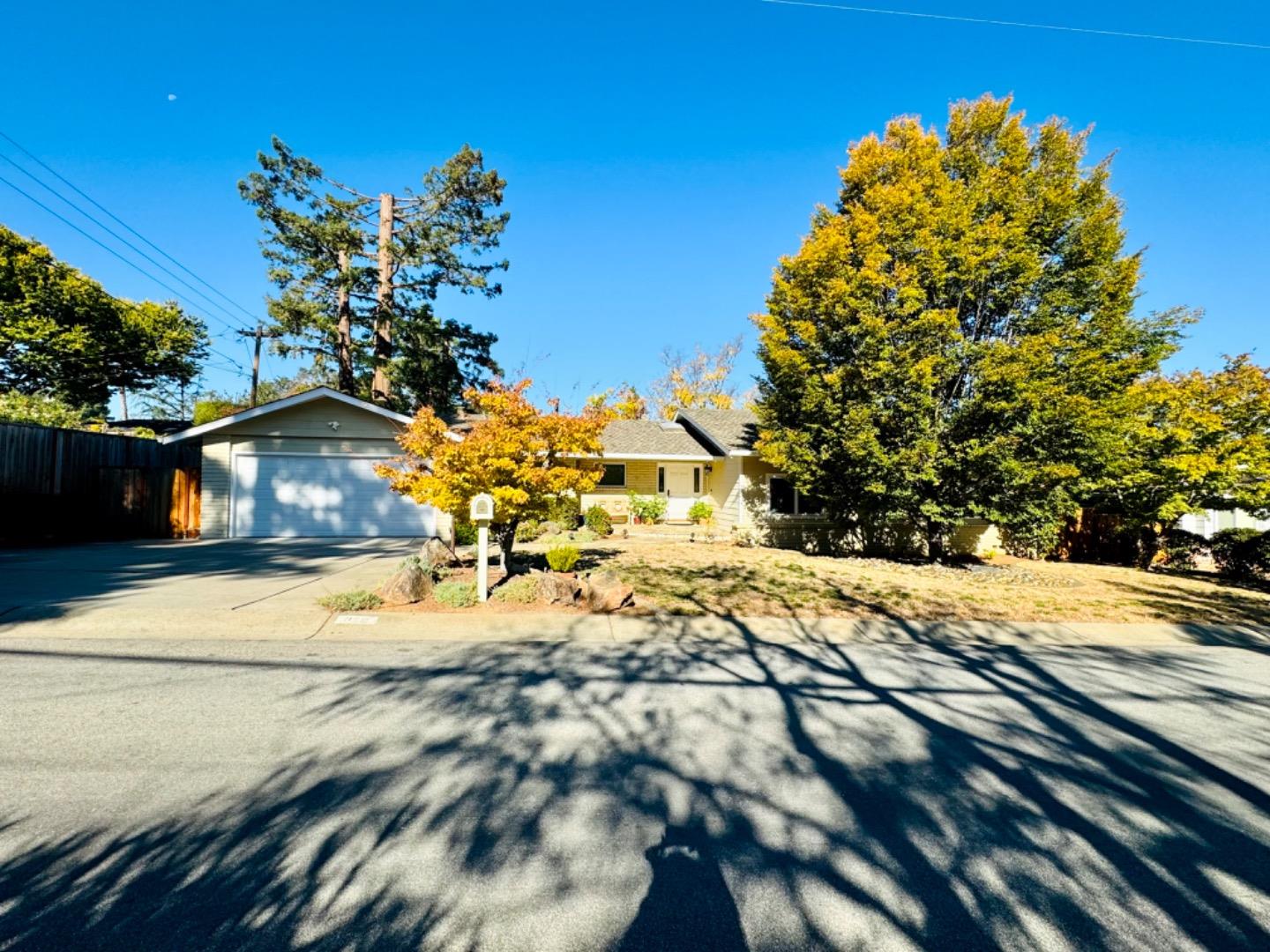 Detail Gallery Image 1 of 1 For 810 Nash Rd, Los Altos,  CA 94024 - 4 Beds | 2/1 Baths