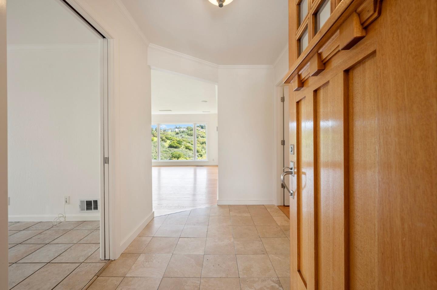 Detail Gallery Image 2 of 42 For 1904 Bishop Rd, Belmont,  CA 94002 - 3 Beds | 2 Baths