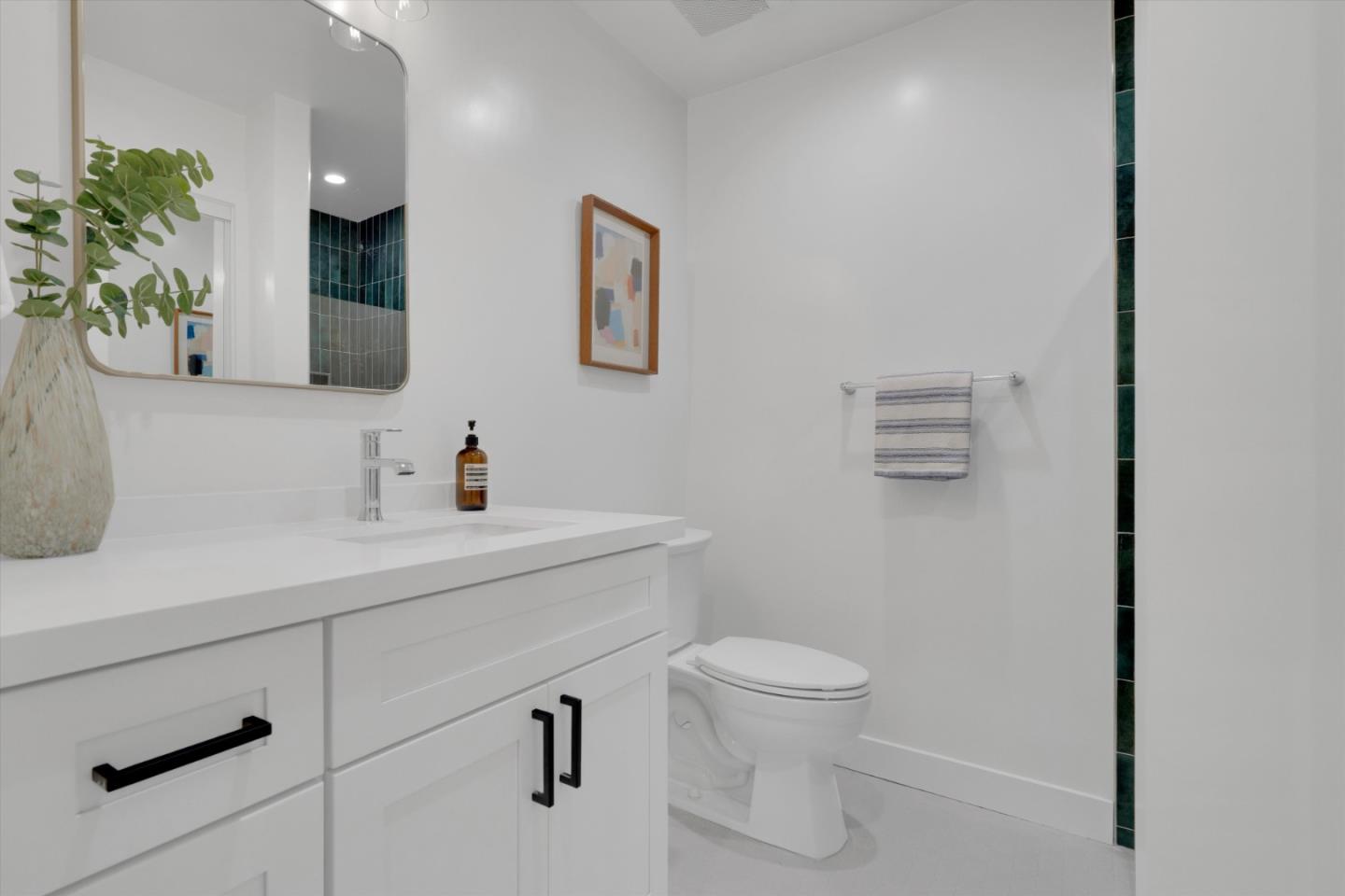 Detail Gallery Image 12 of 26 For 2242 Wexford Ave, South San Francisco,  CA 94080 - 4 Beds | 2/1 Baths