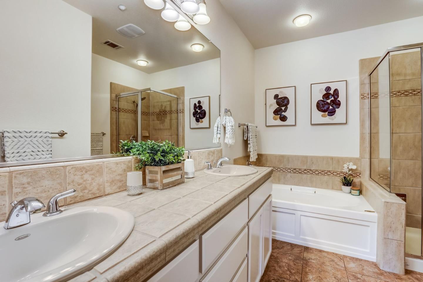 Detail Gallery Image 24 of 49 For 3697 Whitworth Dr, Dublin,  CA 94568 - 4 Beds | 2/1 Baths