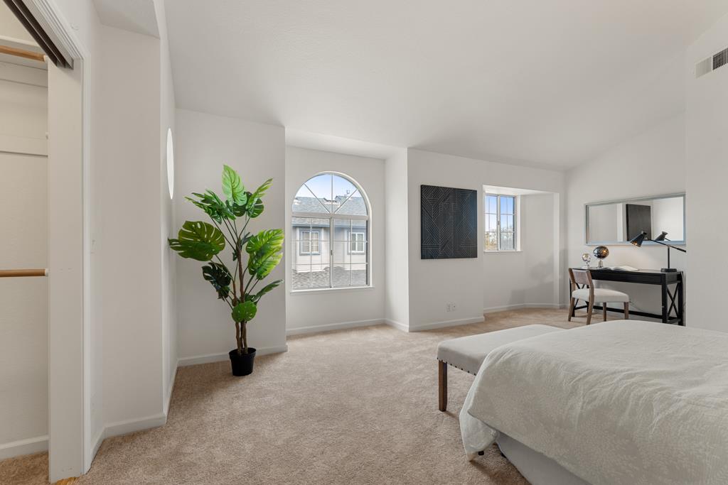 Detail Gallery Image 12 of 25 For 21692 Olive Ave, Cupertino,  CA 95014 - 2 Beds | 2/1 Baths