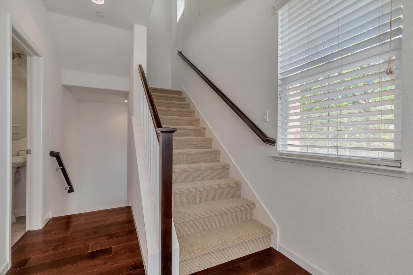 Detail Gallery Image 12 of 24 For 580 Messina Gardens Ln, San Jose,  CA 95133 - 2 Beds | 2/1 Baths