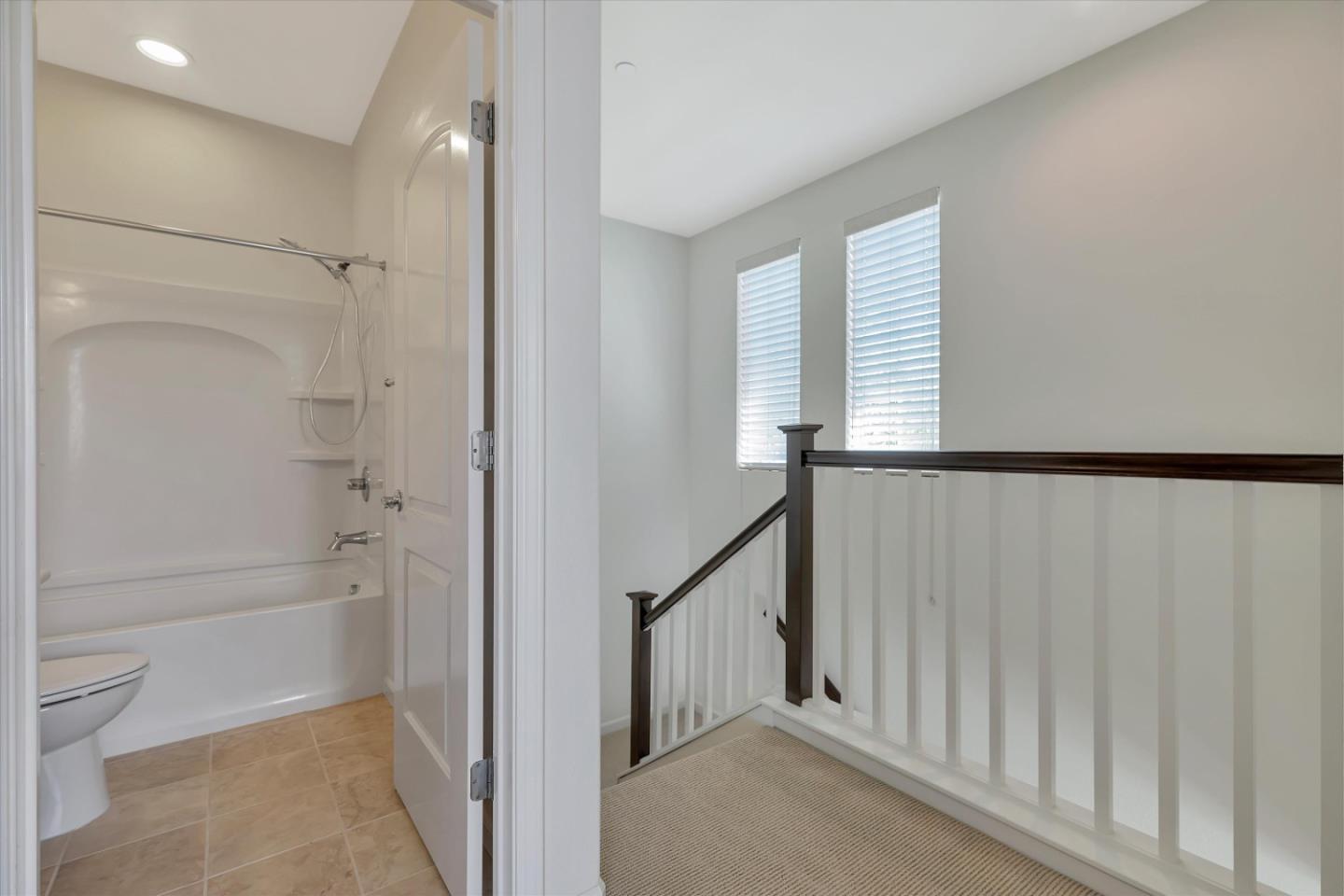 Detail Gallery Image 13 of 24 For 580 Messina Gardens Ln, San Jose,  CA 95133 - 2 Beds | 2/1 Baths