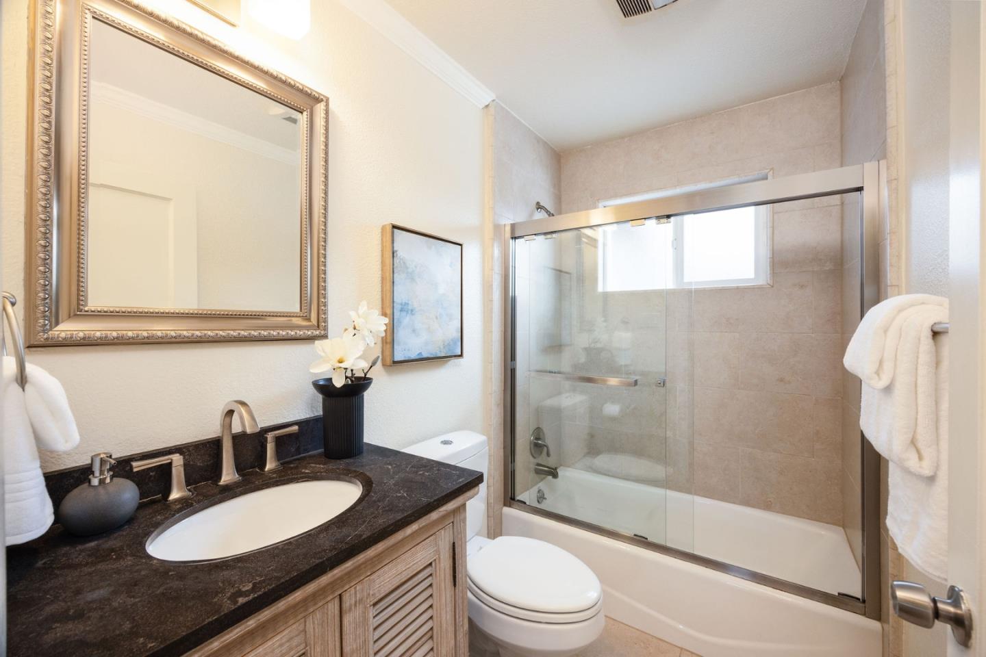 Detail Gallery Image 20 of 33 For 400 Redondo Beach, Half Moon Bay,  CA 94019 - 3 Beds | 2 Baths