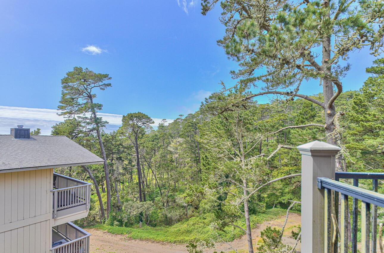 Detail Gallery Image 21 of 35 For 250 Forest Ridge Rd #64,  Monterey,  CA 93940 - 2 Beds | 1 Baths