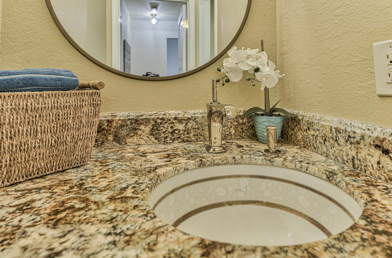 Detail Gallery Image 29 of 35 For 250 Forest Ridge Rd #64,  Monterey,  CA 93940 - 2 Beds | 1 Baths