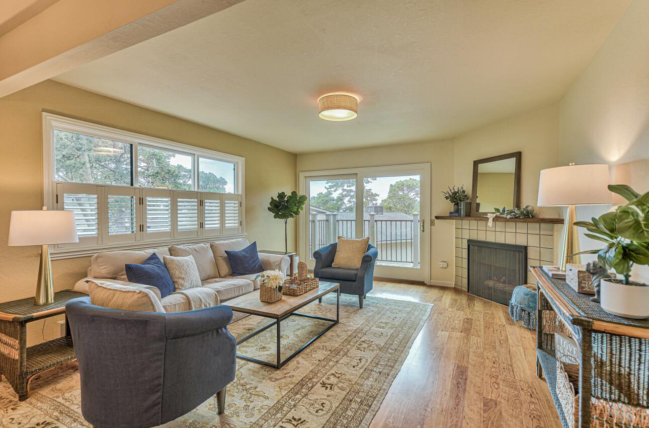 Detail Gallery Image 6 of 35 For 250 Forest Ridge Rd #64,  Monterey,  CA 93940 - 2 Beds | 1 Baths