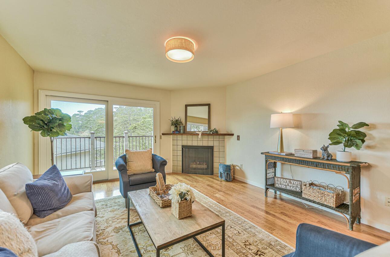 Detail Gallery Image 7 of 35 For 250 Forest Ridge Rd #64,  Monterey,  CA 93940 - 2 Beds | 1 Baths