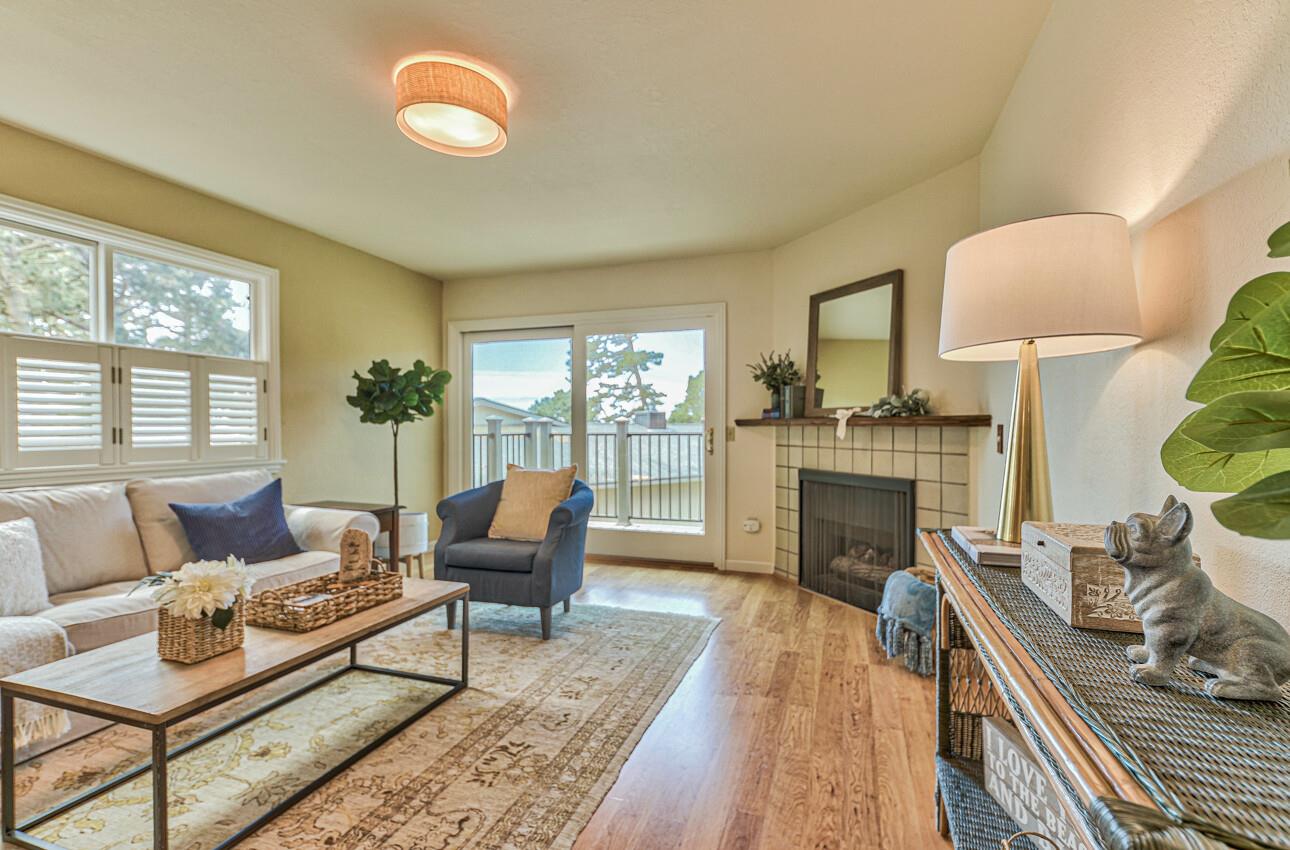 Detail Gallery Image 9 of 35 For 250 Forest Ridge Rd #64,  Monterey,  CA 93940 - 2 Beds | 1 Baths
