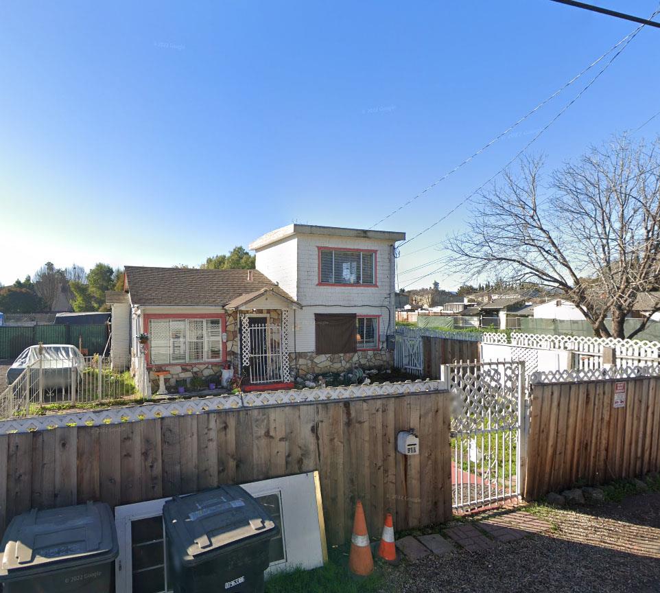 Photo of 998 Garden St in East Palo Alto, CA